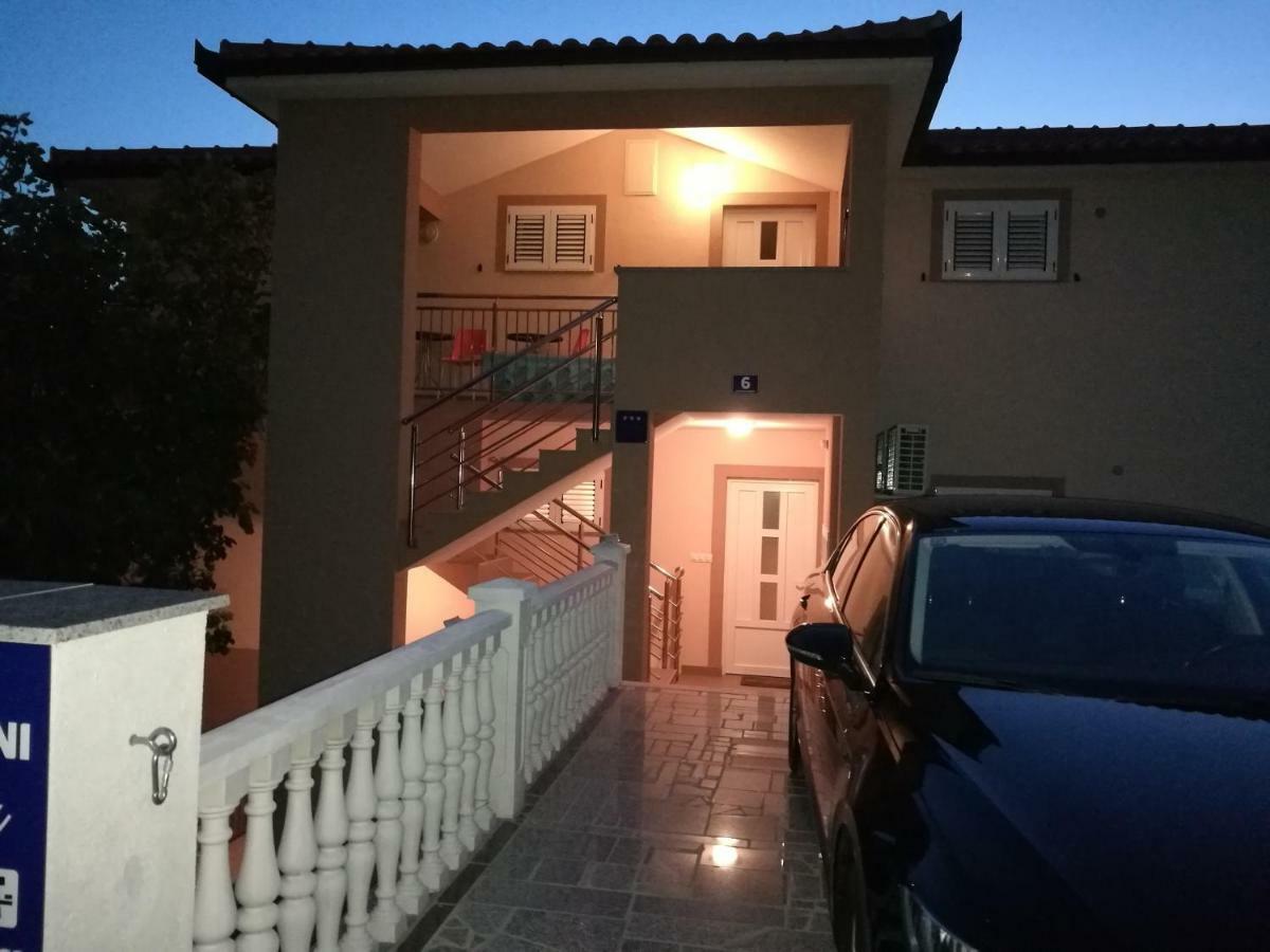 Apartmani Nada Klenovica Ngoại thất bức ảnh